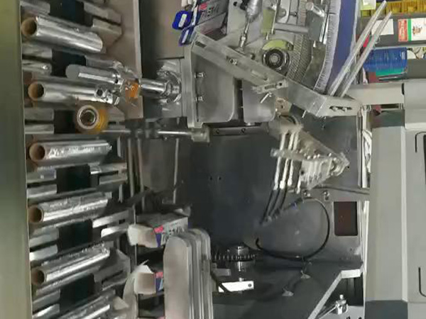 铝箔装盒机