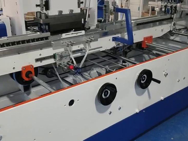 PVC锯条装订贴合机