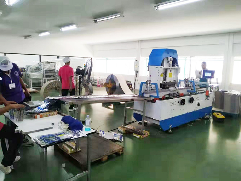 锯条装订机现场